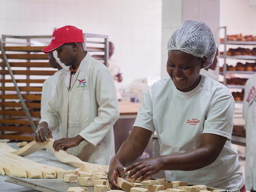 Today the Angel Bakery offers a secure workplace for a total of 35 people and, in the past year, has made it possible for 17 of them to complete their baker training.